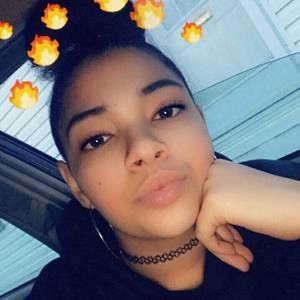 Meet your Posher, Markia